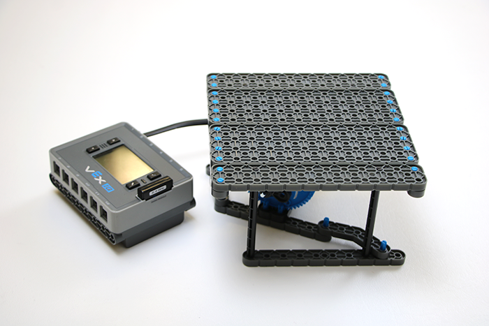 The VEX Earthquake Platform Connected to a VEX IQ Robot Brain