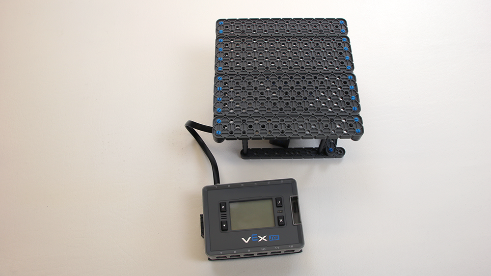 The VEX Earthquake Platform Connected to a VEX IQ Robot Brain